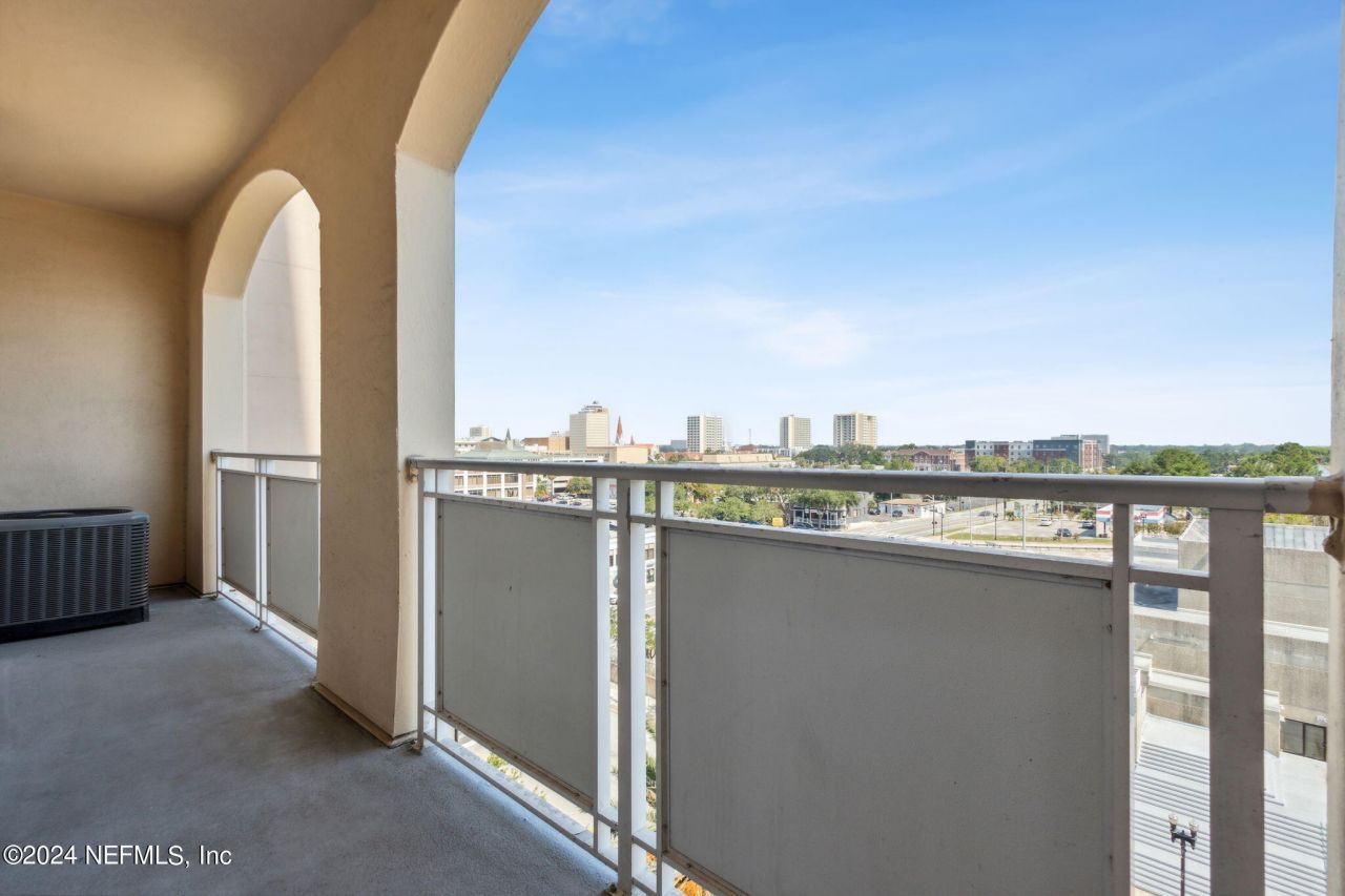 400 E Bay Street, Unit 604, Jacksonville, FL 32202 Photo