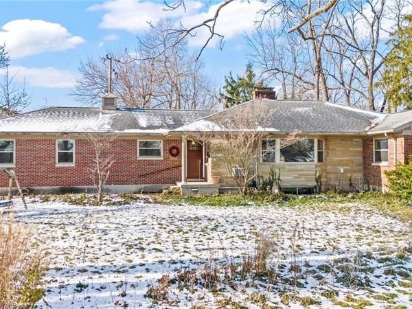 309 Winterset Drive, Englewood, OH 45322