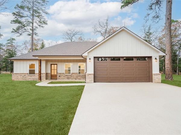 711 King Charles Road, Scroggins, TX 75480