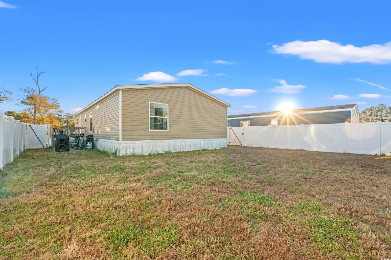 227 Air Stream Dr. Photo 24