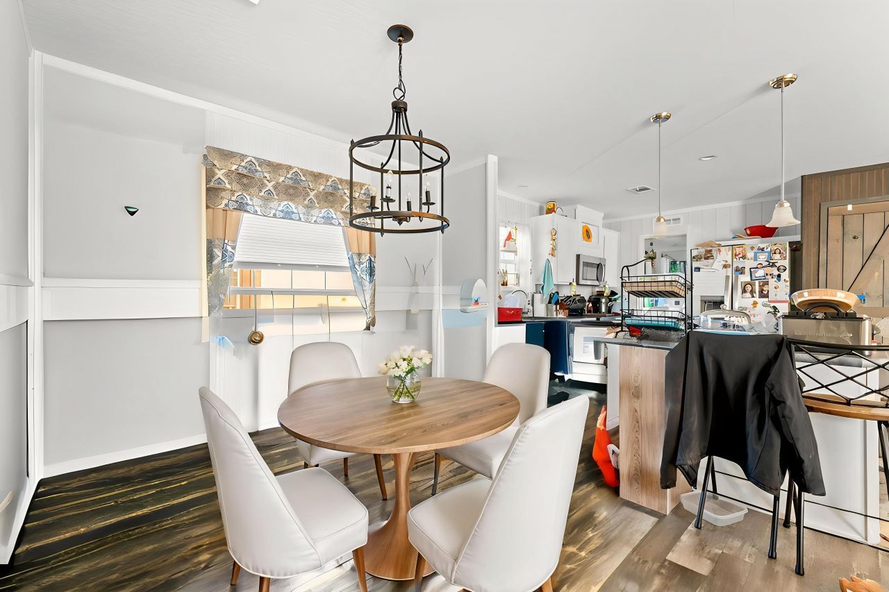 227 Air Stream Dr. Photo 7