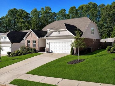 6968 Manchester Drive, Flowery Branch, GA 30542