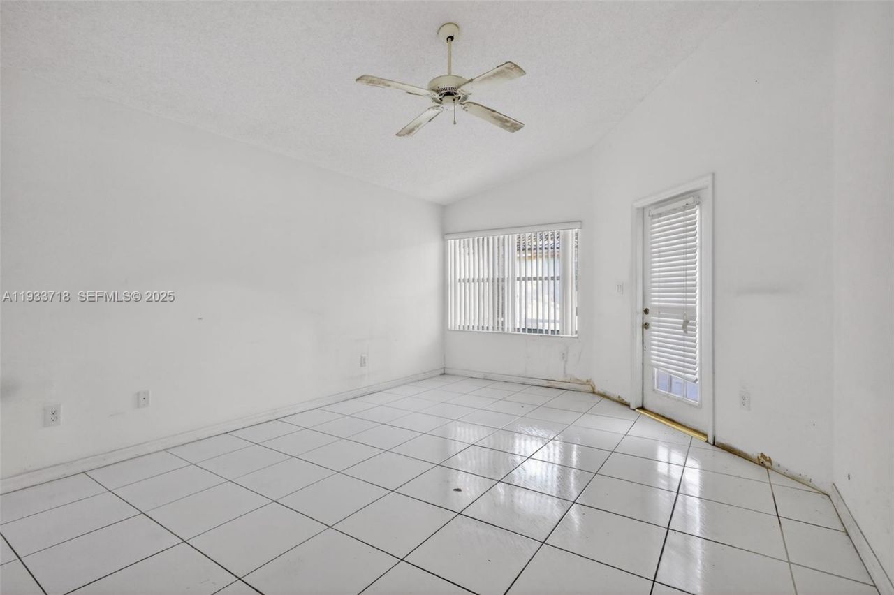 1244 NW 171st Ave, Pembroke Pines, FL 33028 Photo