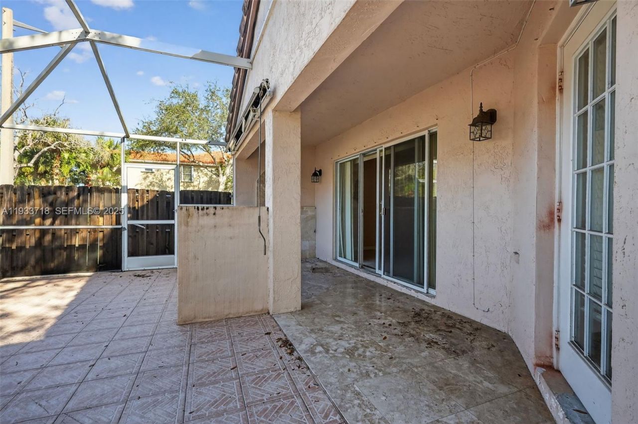 1244 NW 171st Ave, Pembroke Pines, FL 33028 Photo