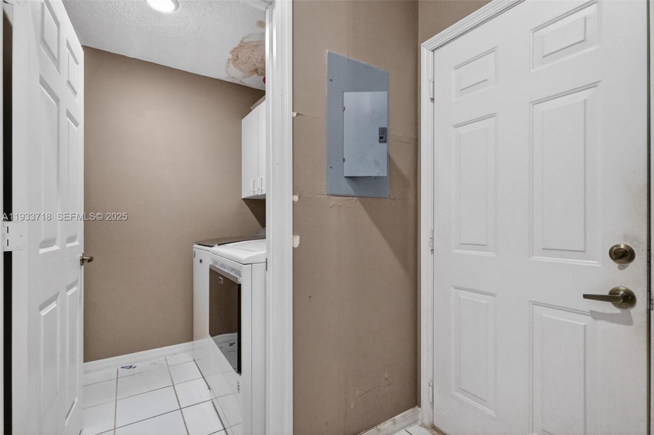 1244 NW 171st Ave, Pembroke Pines, FL 33028 Photo