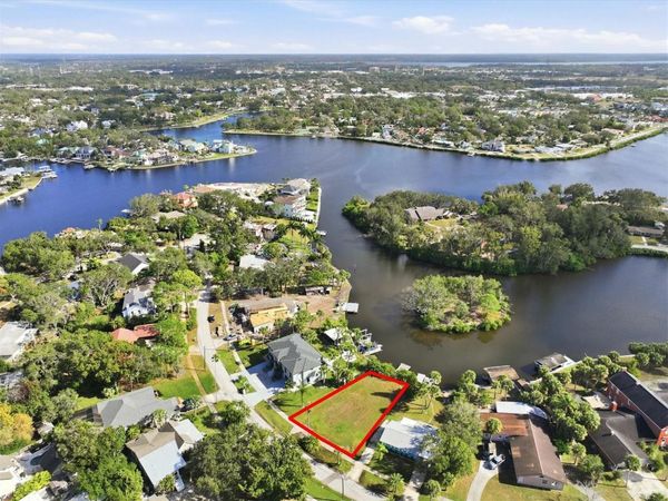56 INNESS DRIVE, TARPON SPRINGS, FL 34689