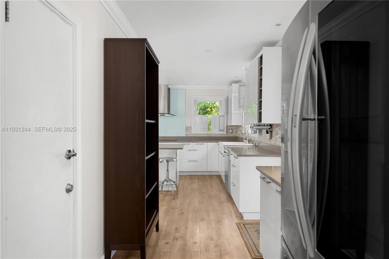 820 NE 83rd St, Miami, FL 33138 Photo