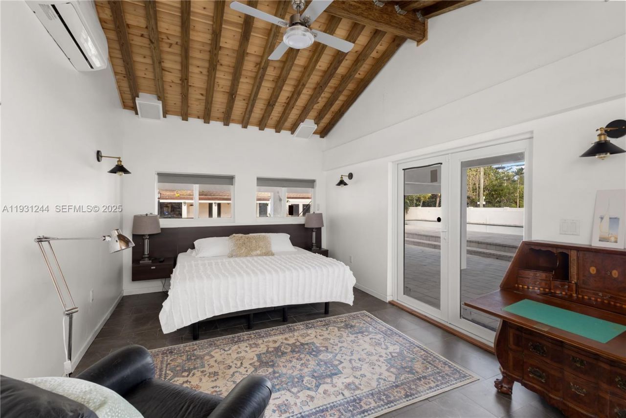 820 NE 83rd St, Miami, FL 33138 Photo