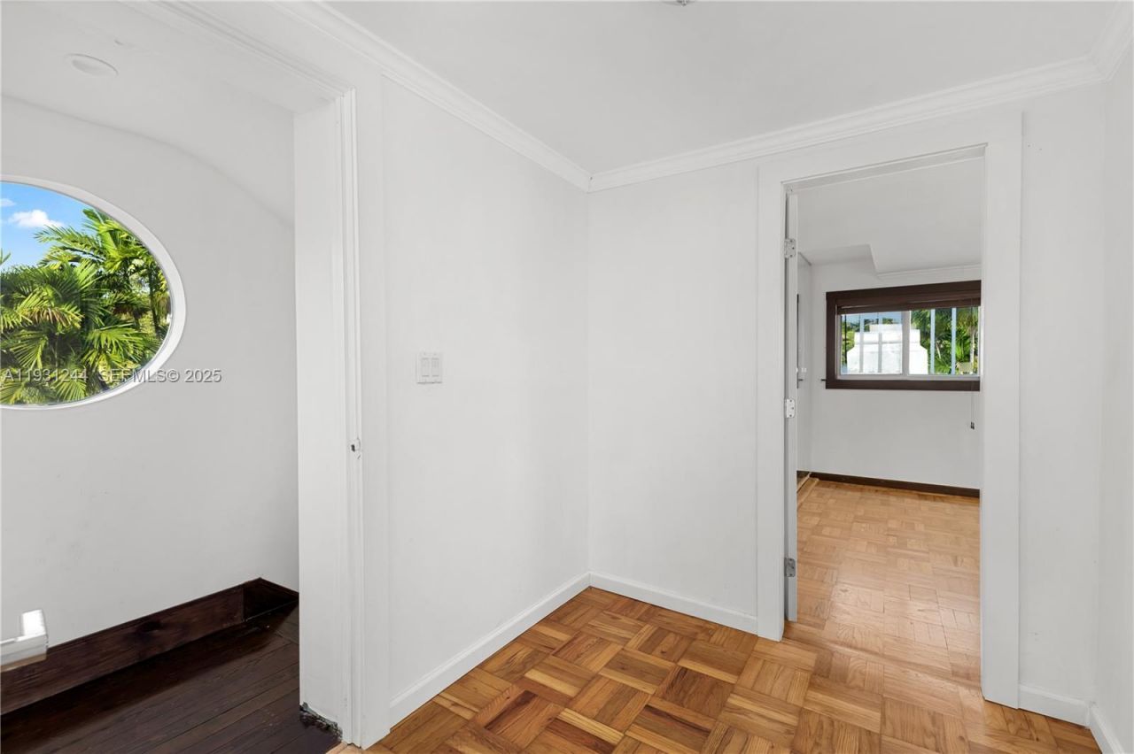 820 NE 83rd St, Miami, FL 33138 Photo