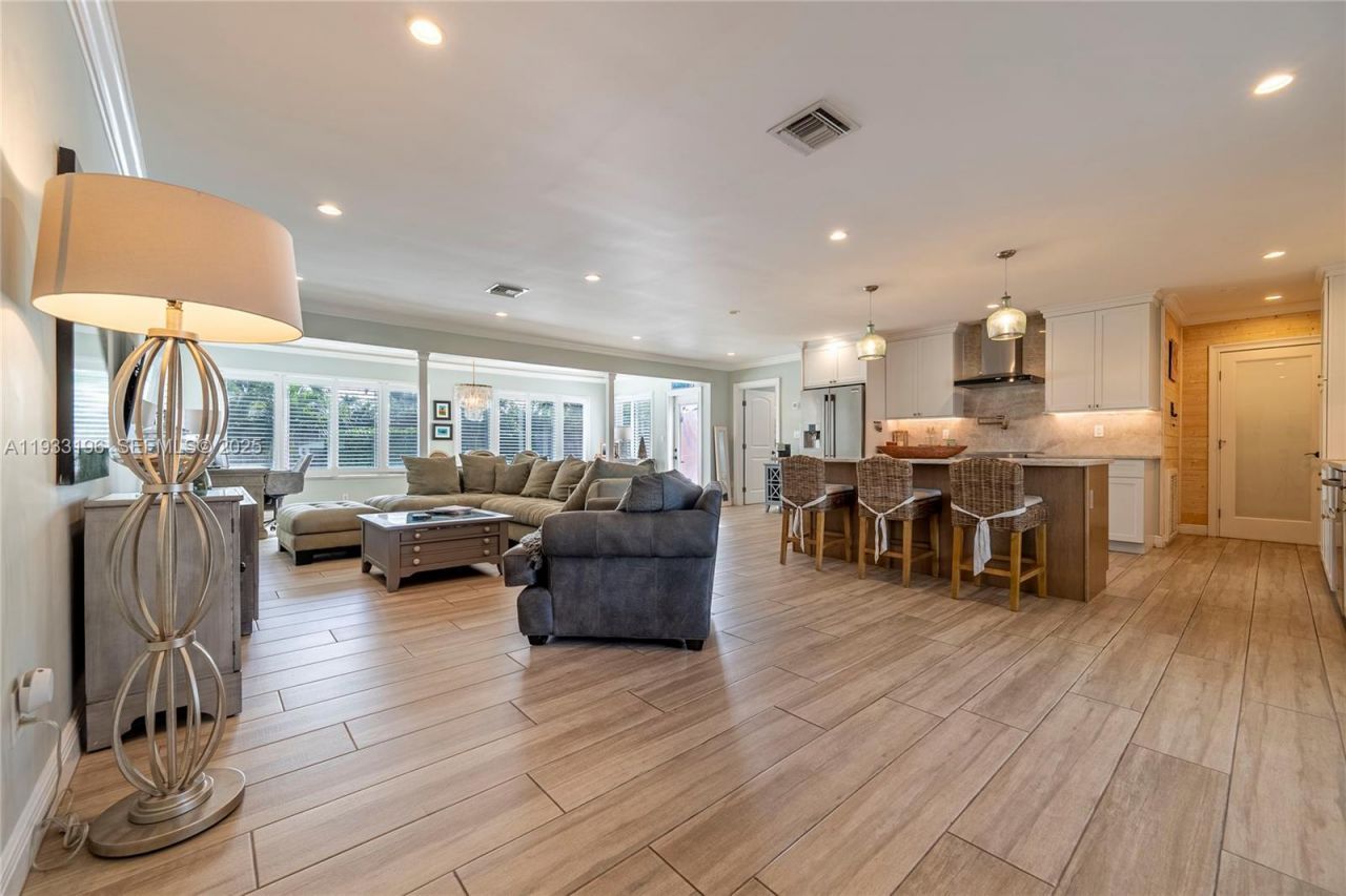 2832 NE 34th St, Lighthouse Point, FL 33064 Photo