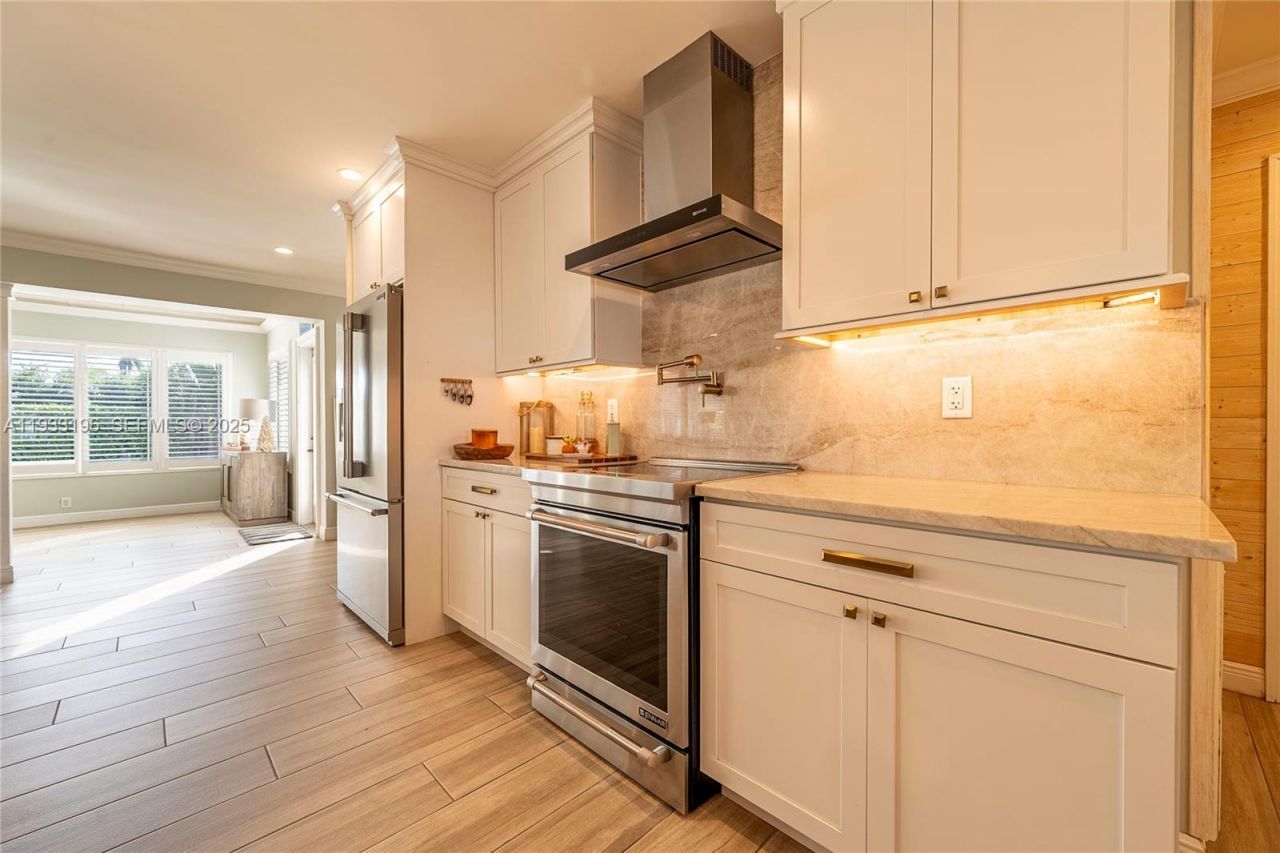 2832 NE 34th St, Lighthouse Point, FL 33064 Photo