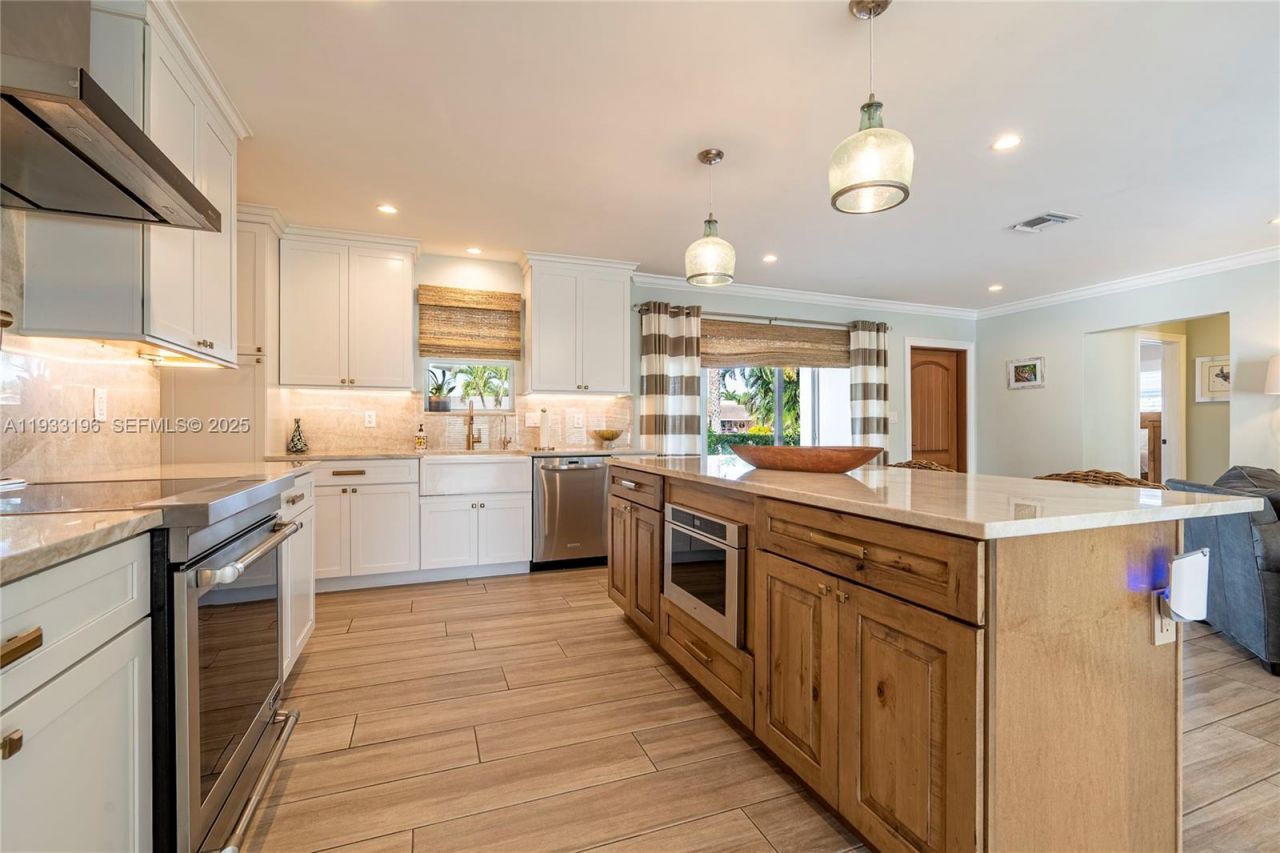 2832 NE 34th St, Lighthouse Point, FL 33064 Photo