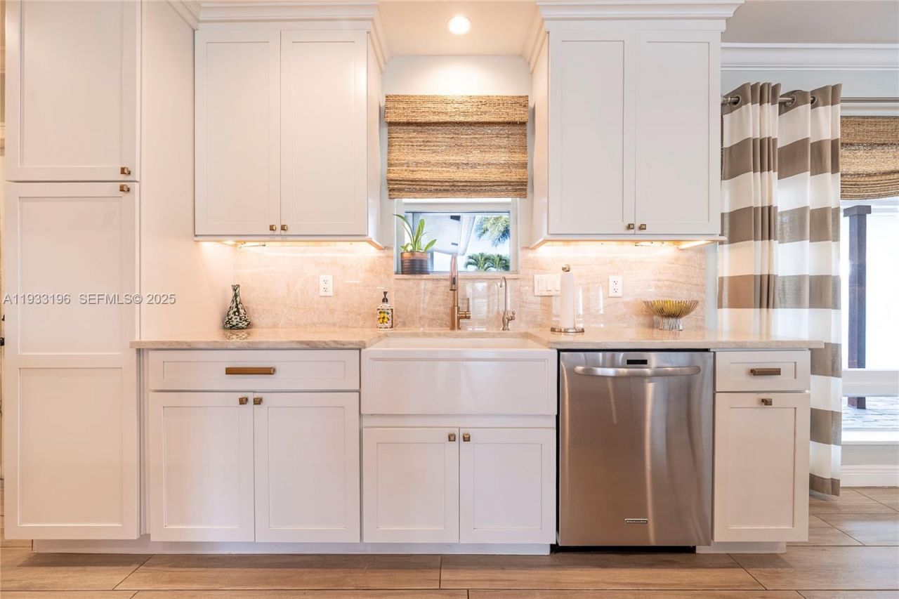 2832 NE 34th St, Lighthouse Point, FL 33064 Photo