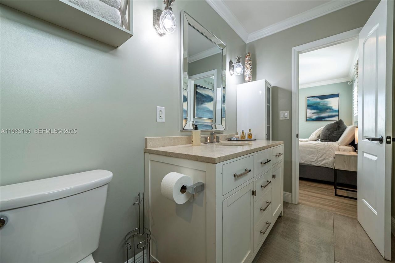 2832 NE 34th St, Lighthouse Point, FL 33064 Photo