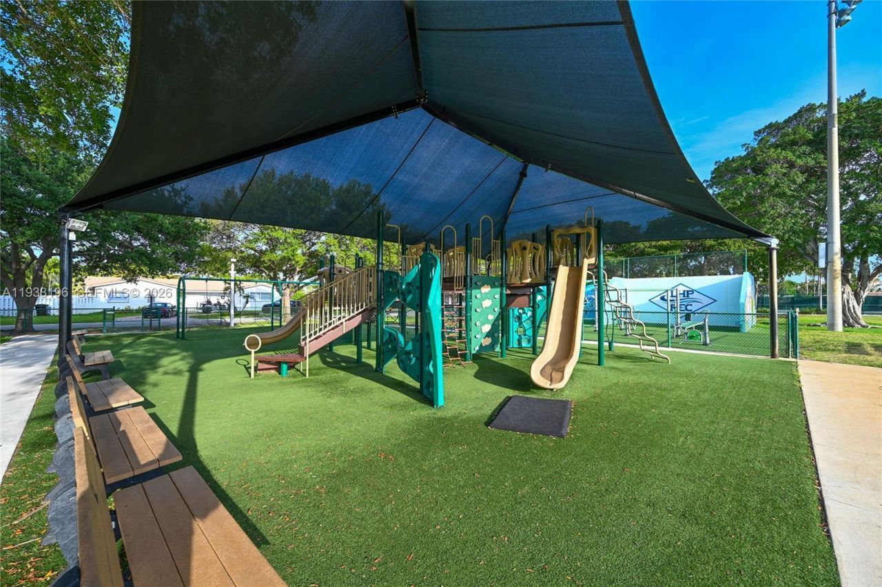 2832 NE 34th St, Lighthouse Point, FL 33064 Photo