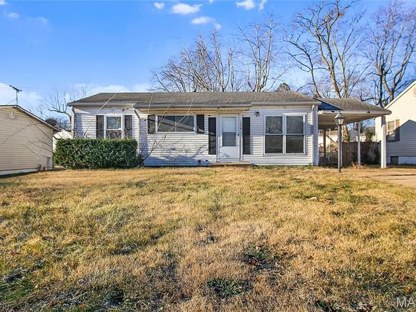 1428 San Salvador Drive, St Louis, MO 63138