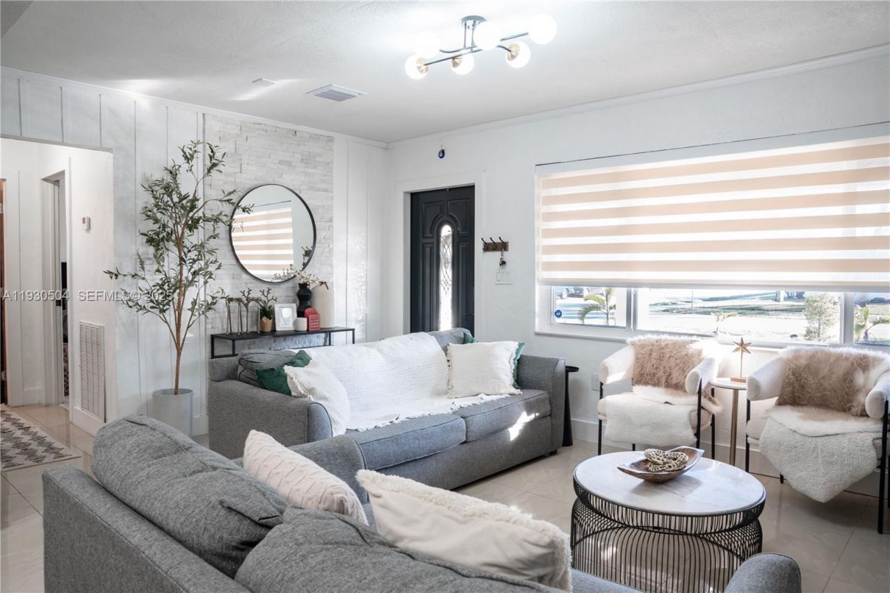 2403 Rodman St, Hollywood, FL 33020 Photo