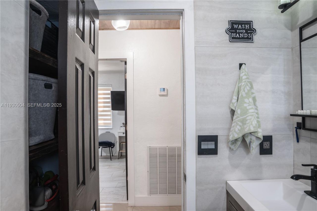 2403 Rodman St, Hollywood, FL 33020 Photo