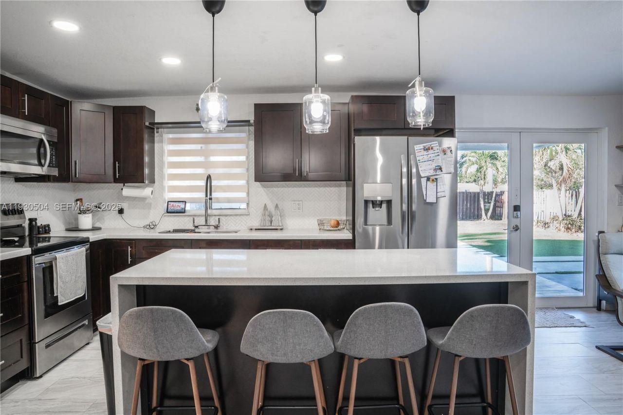 2403 Rodman St, Hollywood, FL 33020 Photo