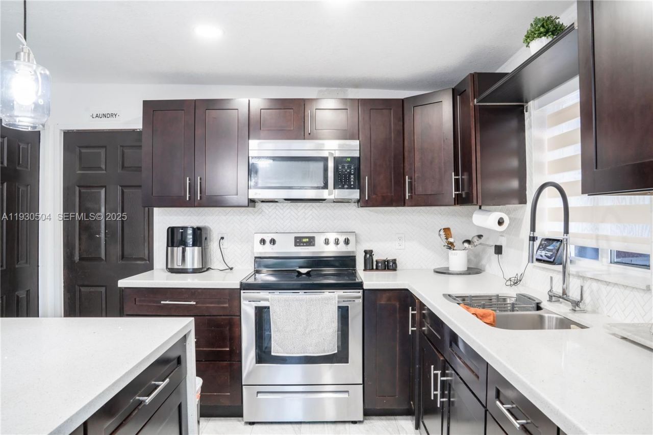 2403 Rodman St, Hollywood, FL 33020 Photo