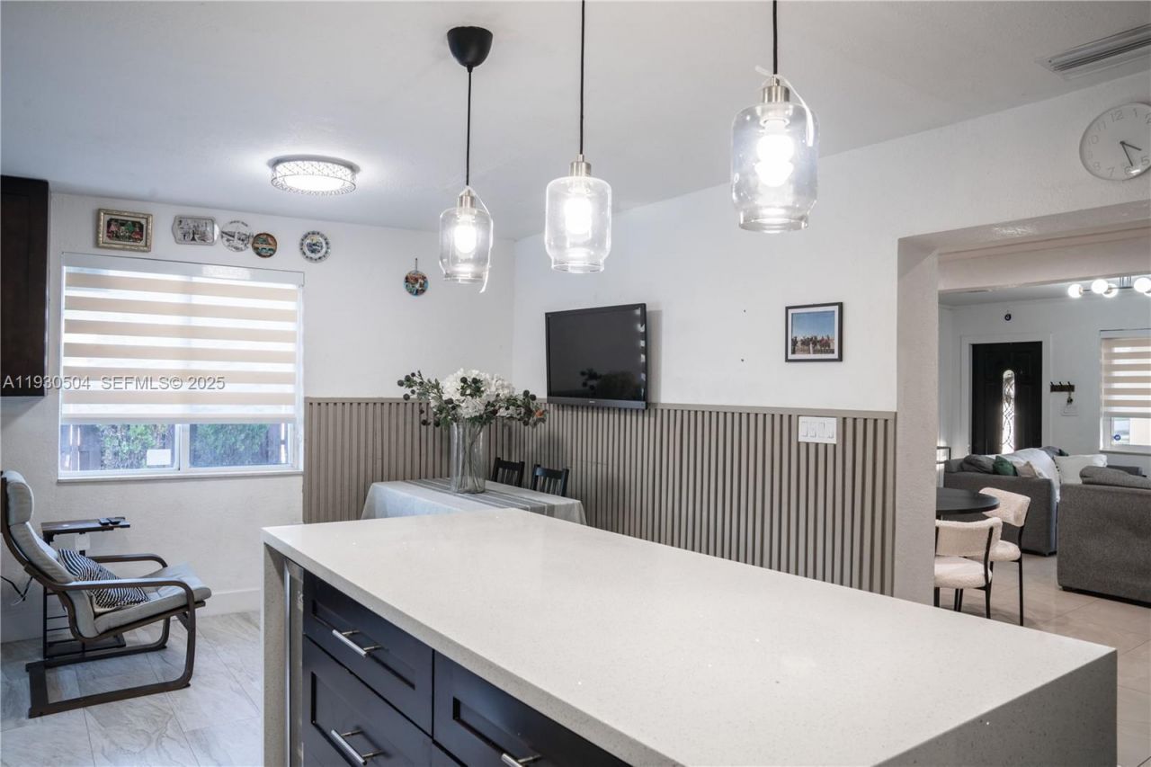 2403 Rodman St, Hollywood, FL 33020 Photo