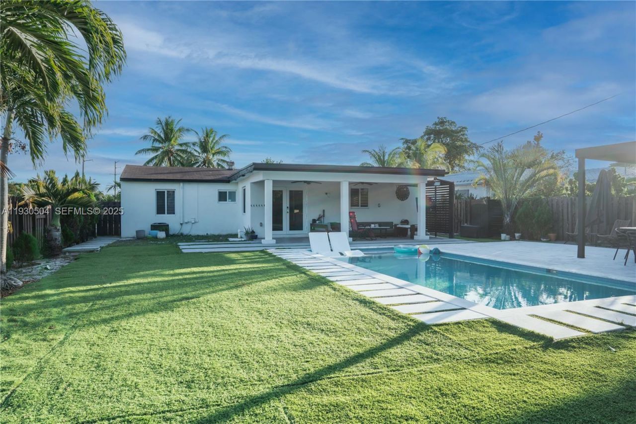 2403 Rodman St, Hollywood, FL 33020 Photo