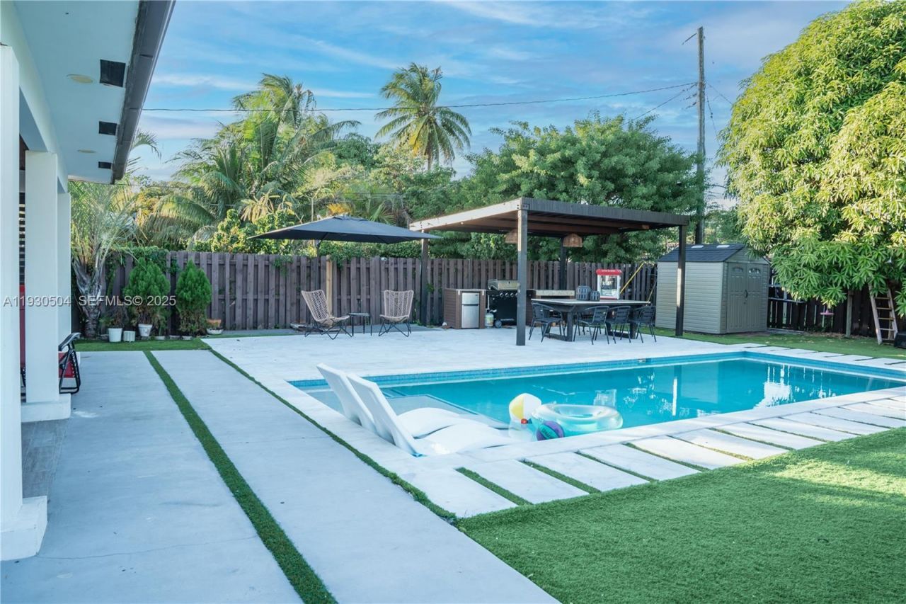 2403 Rodman St, Hollywood, FL 33020 Photo