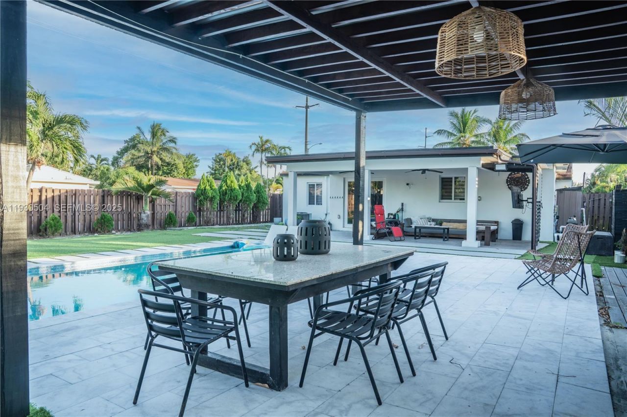 2403 Rodman St, Hollywood, FL 33020 Photo