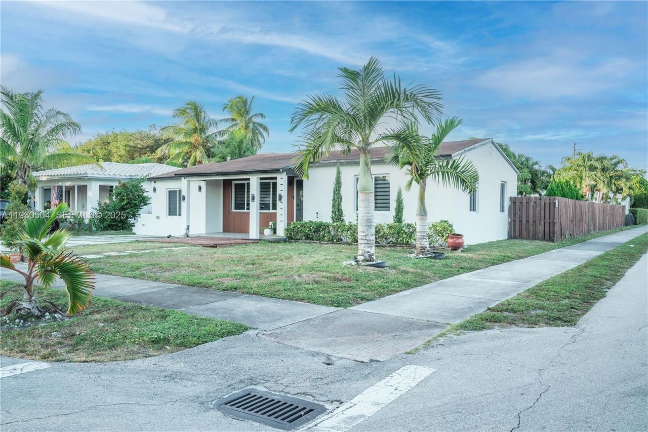 2403 Rodman St, Hollywood, FL 33020 Photo