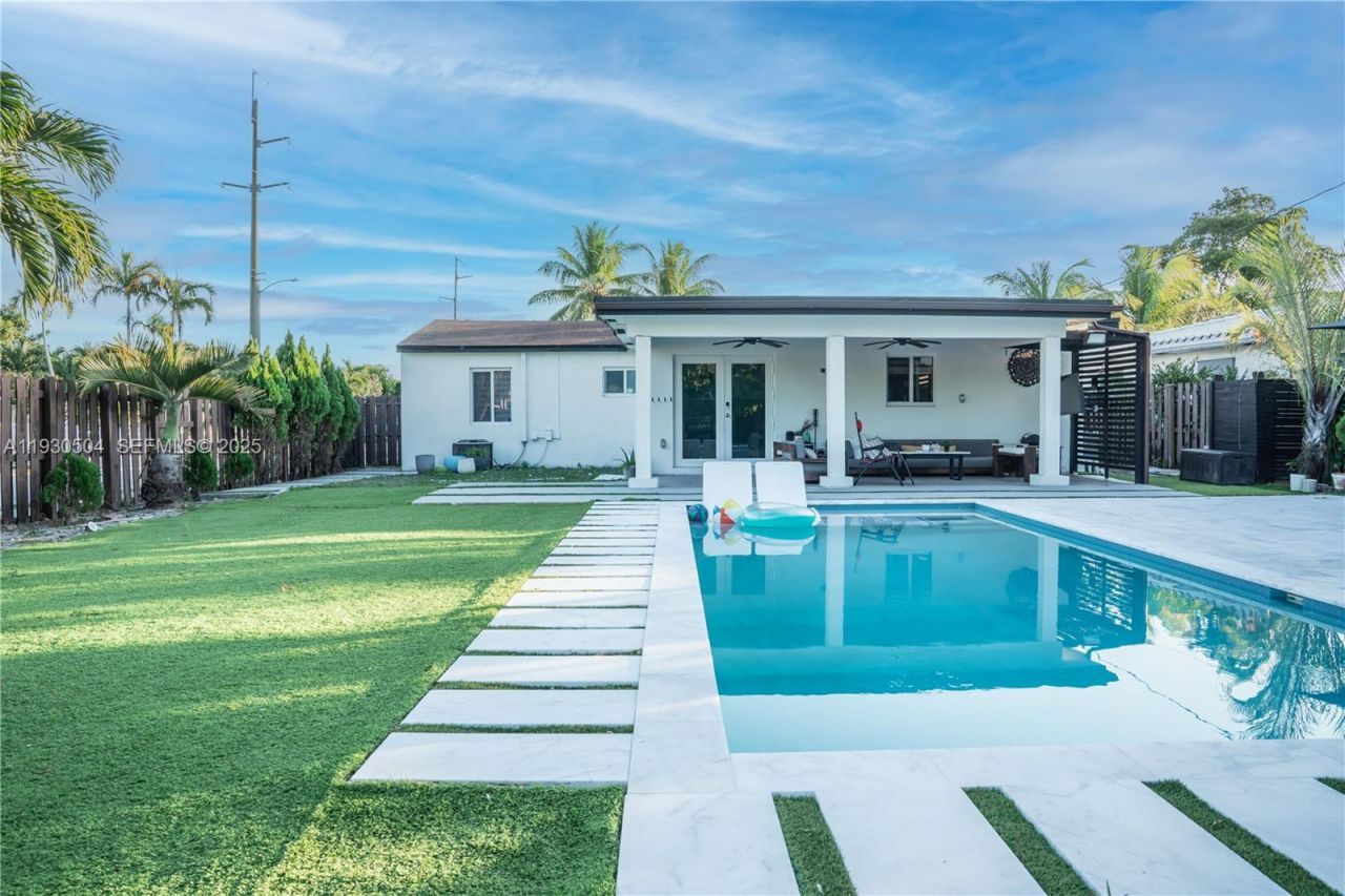 2403 Rodman St, Hollywood, FL 33020 Photo