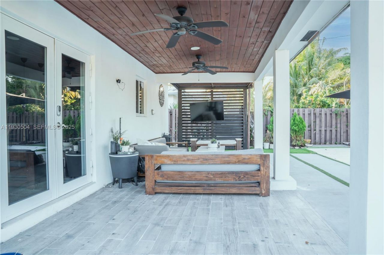 2403 Rodman St, Hollywood, FL 33020 Photo