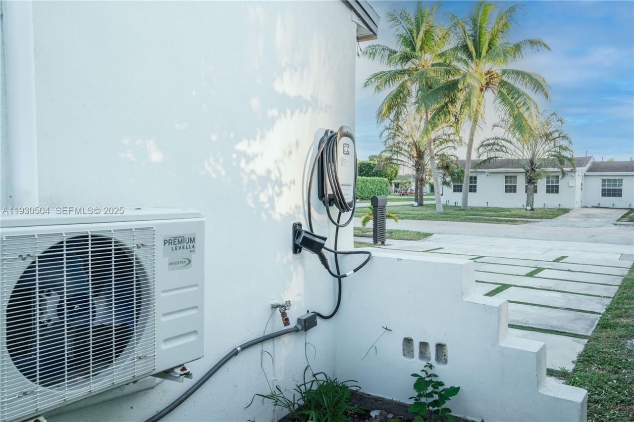 2403 Rodman St, Hollywood, FL 33020 Photo