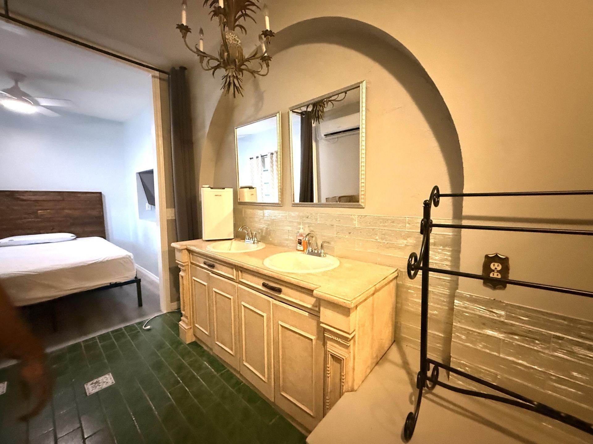 1009 S Indian River Drive, Fort Pierce, FL 34950 Photo