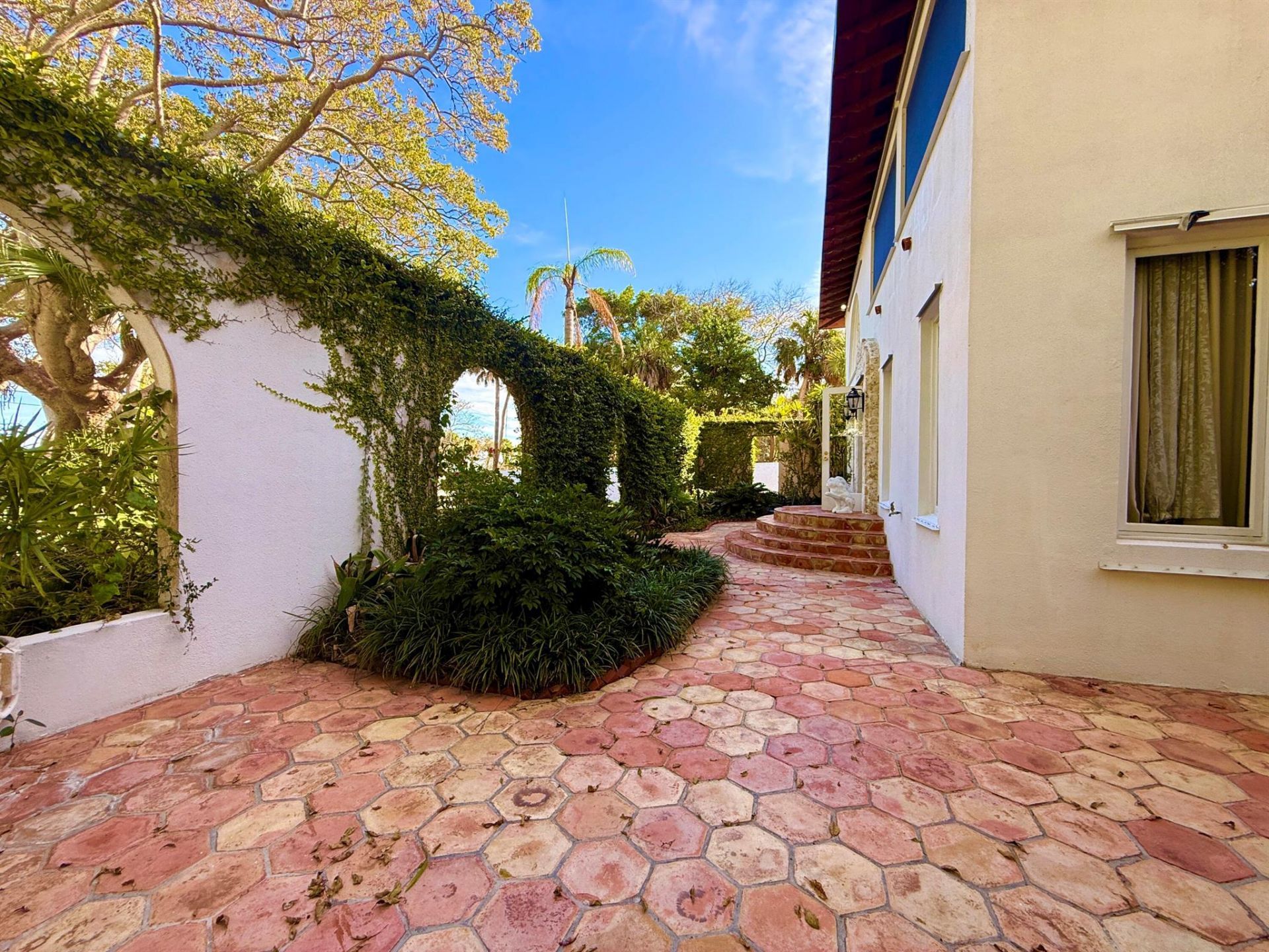 1009 S Indian River Drive, Fort Pierce, FL 34950 Photo