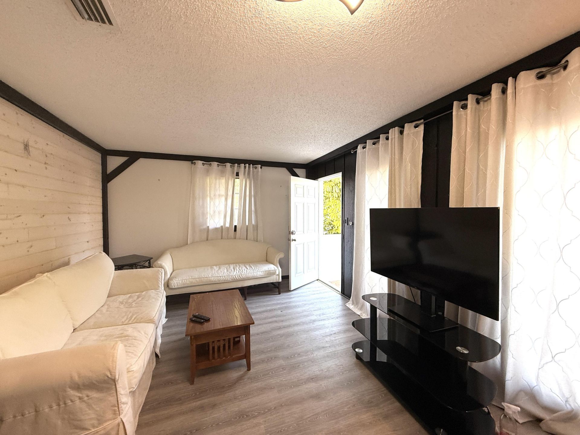 1009 S Indian River Drive, Fort Pierce, FL 34950 Photo