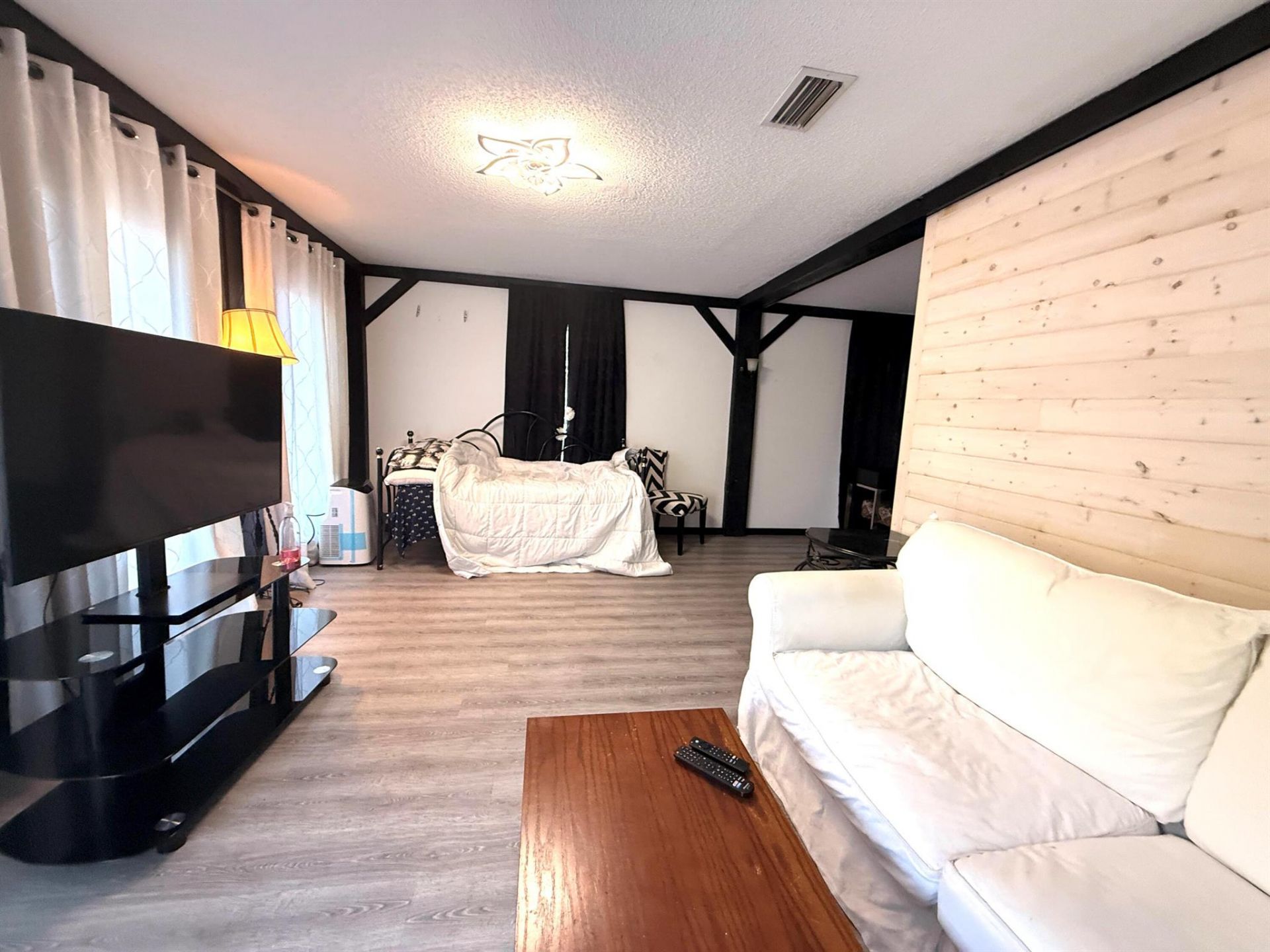 1009 S Indian River Drive, Fort Pierce, FL 34950 Photo