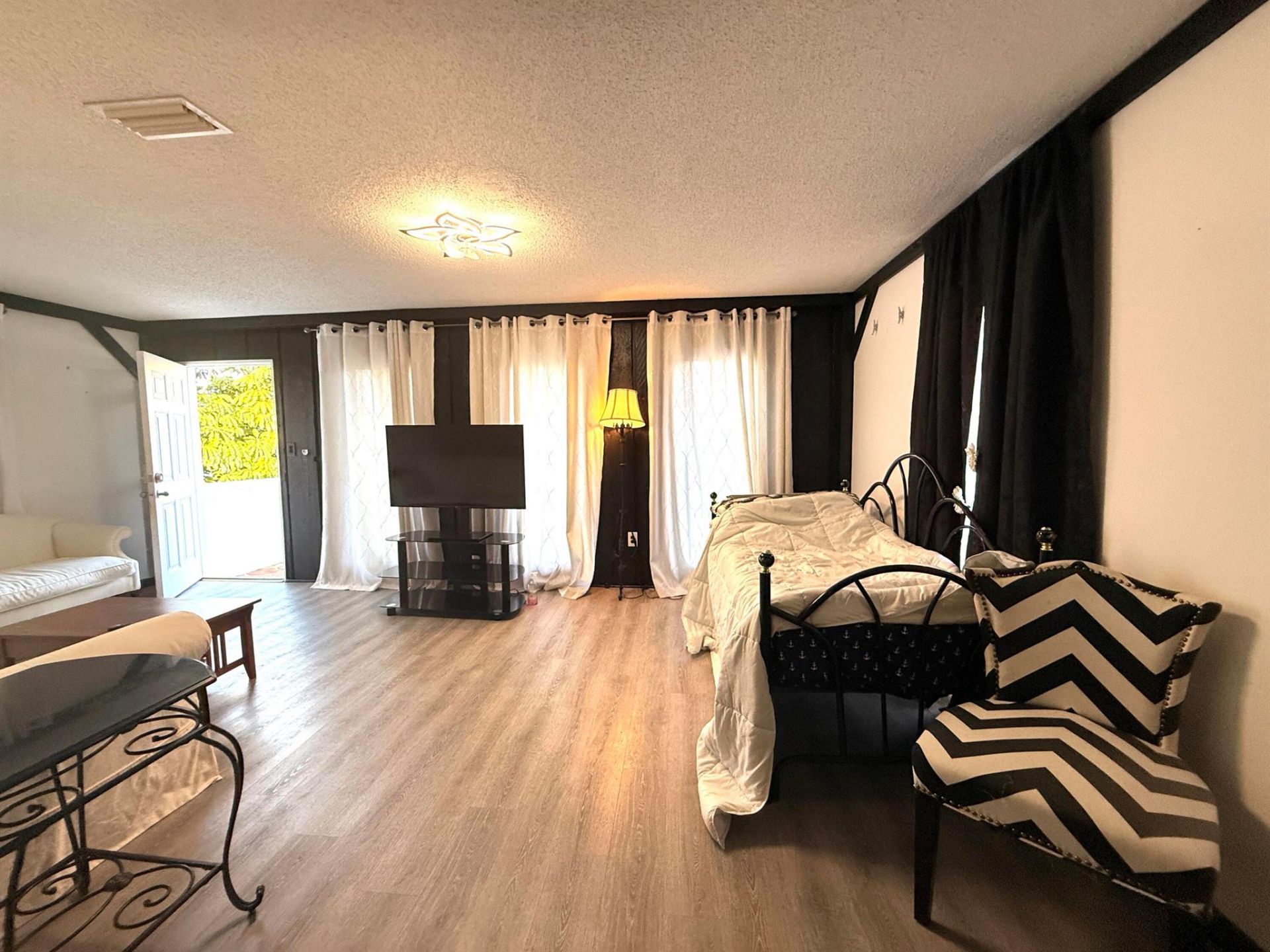 1009 S Indian River Drive, Fort Pierce, FL 34950 Photo