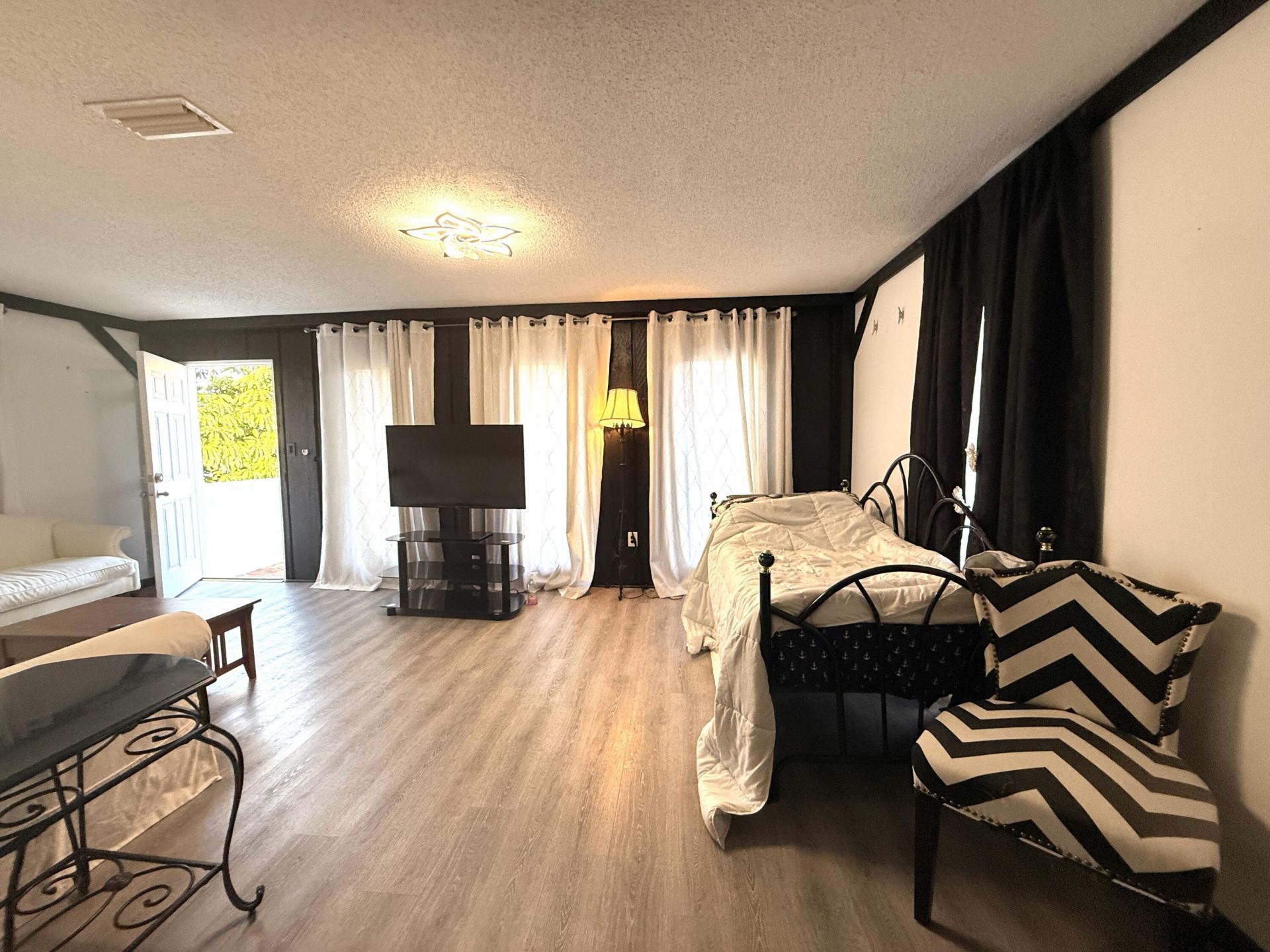 1009 S Indian River Drive, Fort Pierce, FL 34950 Photo