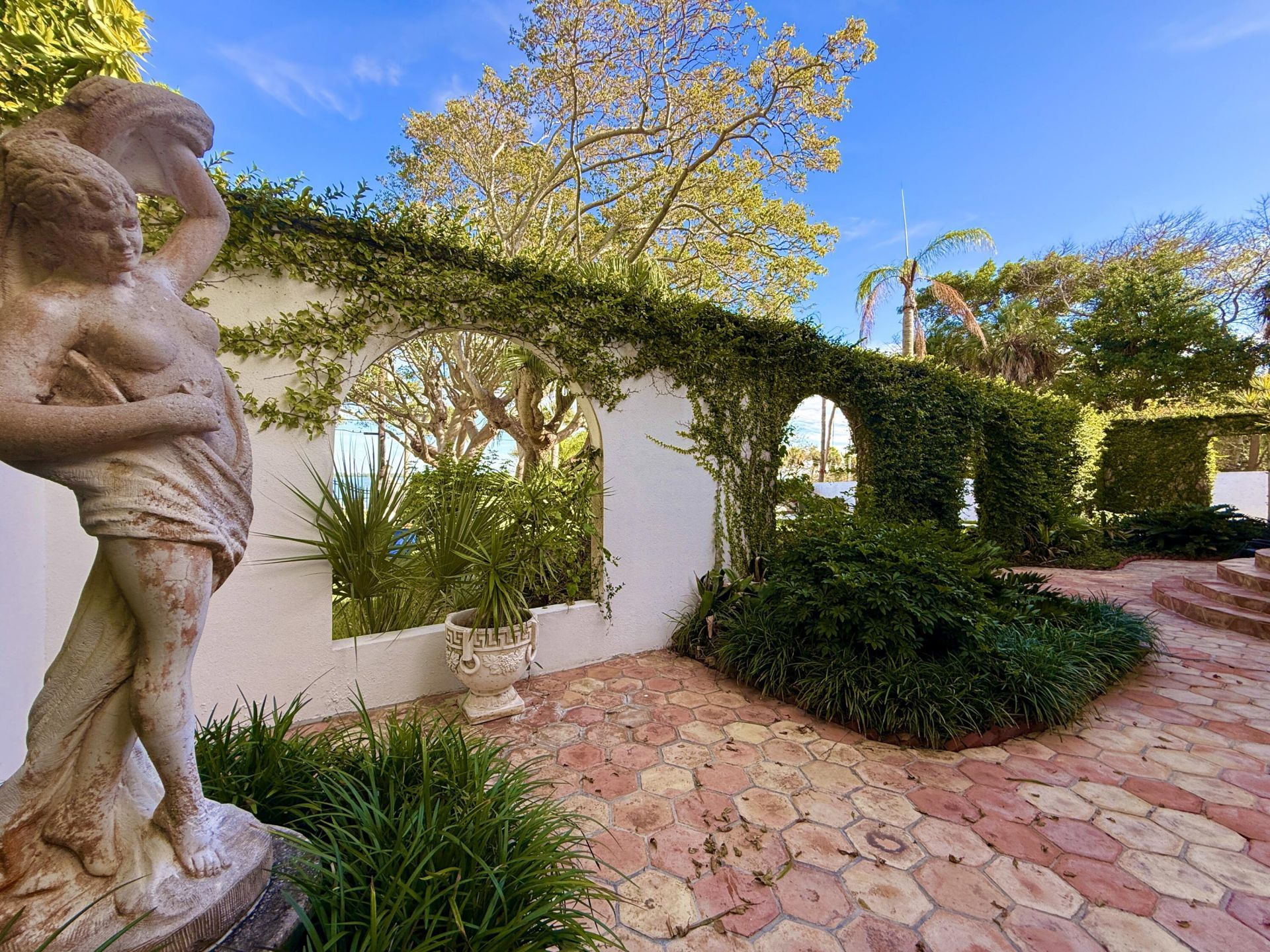 1009 S Indian River Drive, Fort Pierce, FL 34950 Photo