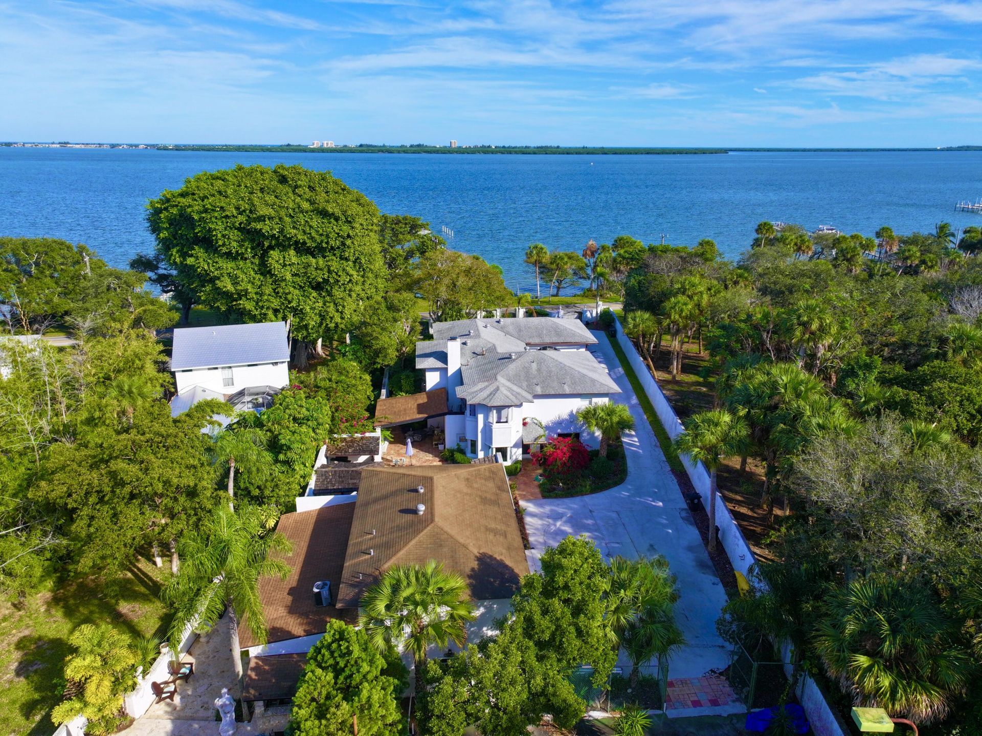 1009 S Indian River Drive, Fort Pierce, FL 34950 Photo