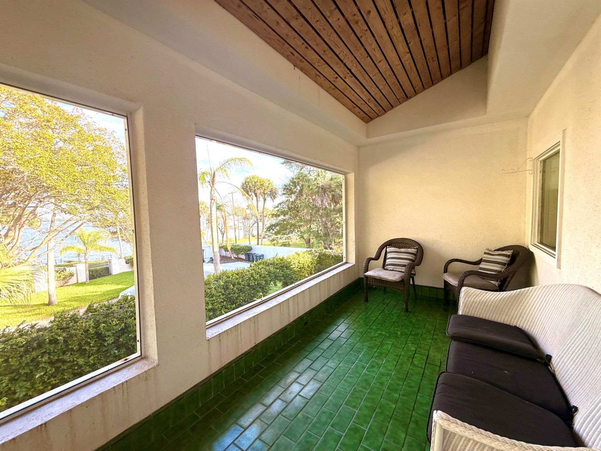 1009 S Indian River Drive, Fort Pierce, FL 34950 Photo