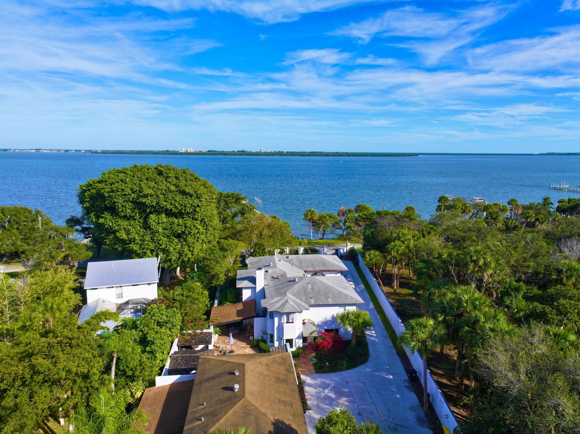 1009 S Indian River Drive, Fort Pierce, FL 34950 Photo