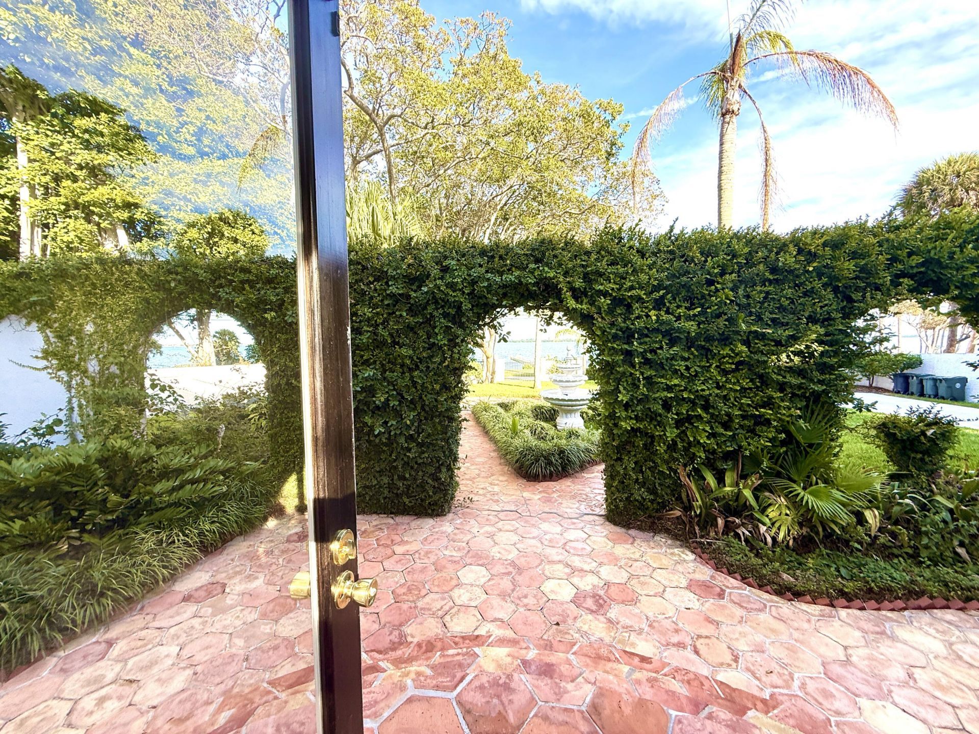 1009 S Indian River Drive, Fort Pierce, FL 34950 Photo