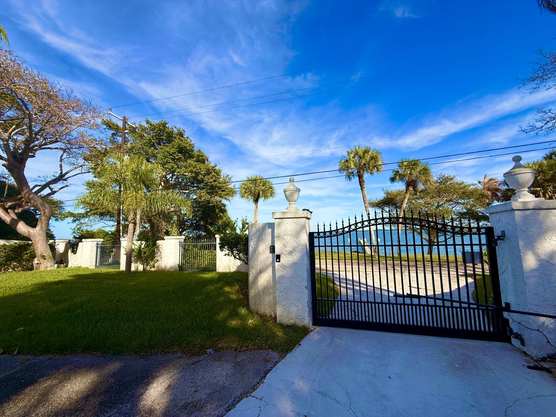 1009 S Indian River Drive, Fort Pierce, FL 34950 Photo