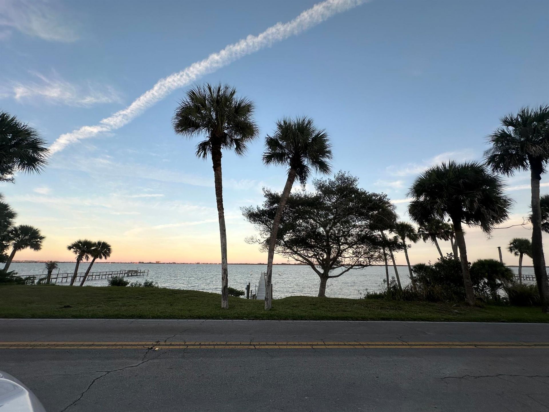 1009 S Indian River Drive, Fort Pierce, FL 34950 Photo