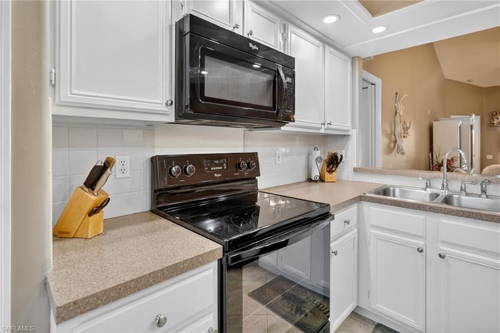 13046 Amberley Ct, Unit 611, Bonita Springs, FL 34135 Photo