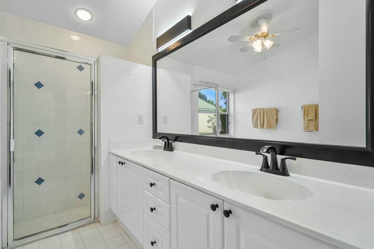 1643 Oak Berry Circle, Wellington, FL 33414 Photo