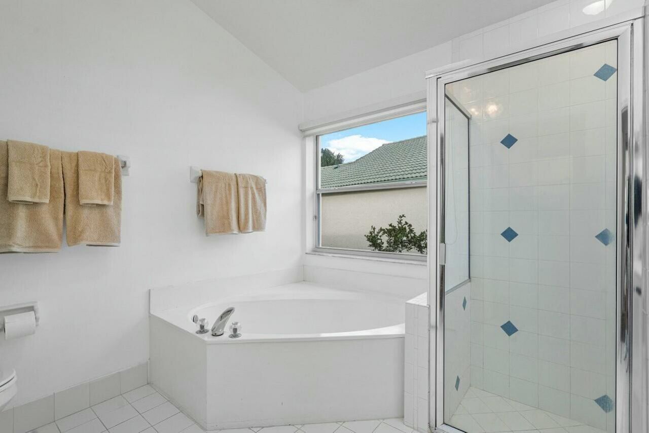 1643 Oak Berry Circle, Wellington, FL 33414 Photo