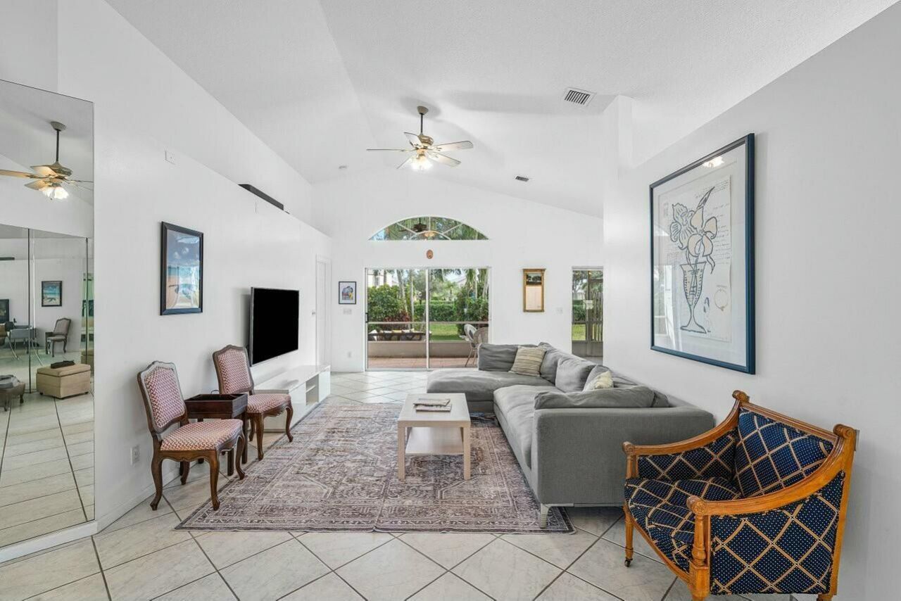 1643 Oak Berry Circle, Wellington, FL 33414 Photo