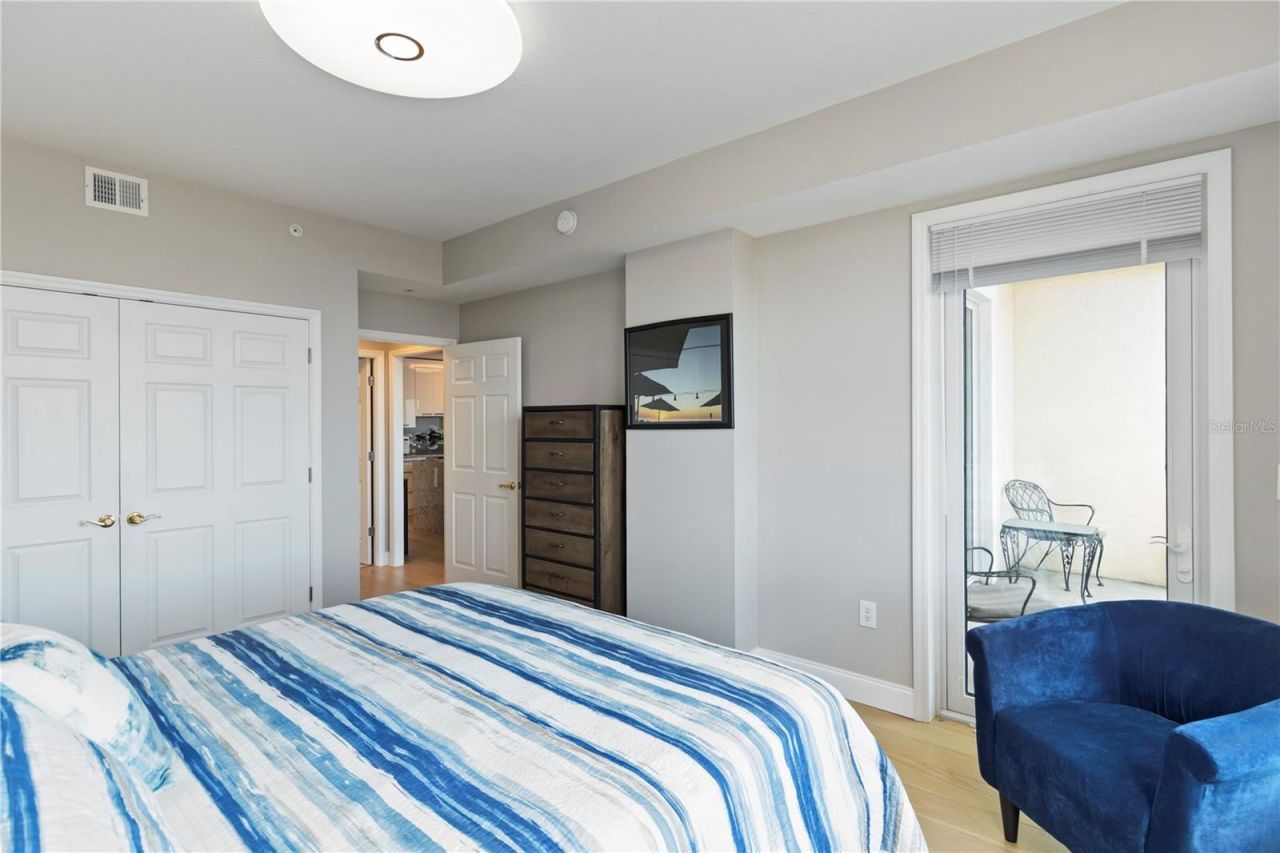 750 N Tamiami Trail, Unit 1005, Sarasota, FL 34236 Photo